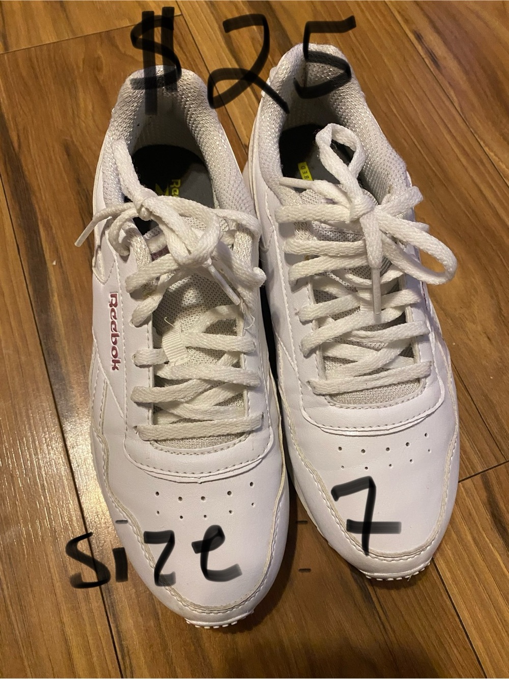 Reebok  Womens White Classic Lace-Up Sneakers